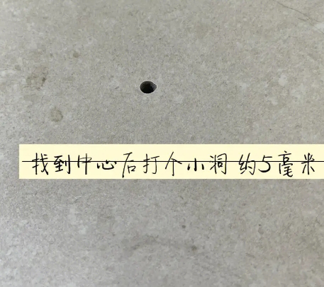 沧州市瓷砖空鼓维修公司专业解答在瓷砖铺贴过程中，如果砂料搅拌不均匀，将会带来以下问题